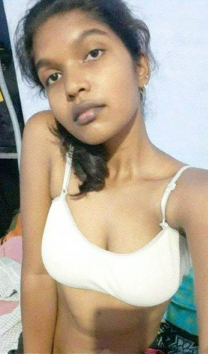 Sri Lankan Sexy GF Showing Big Boobs Pics Femalemms
