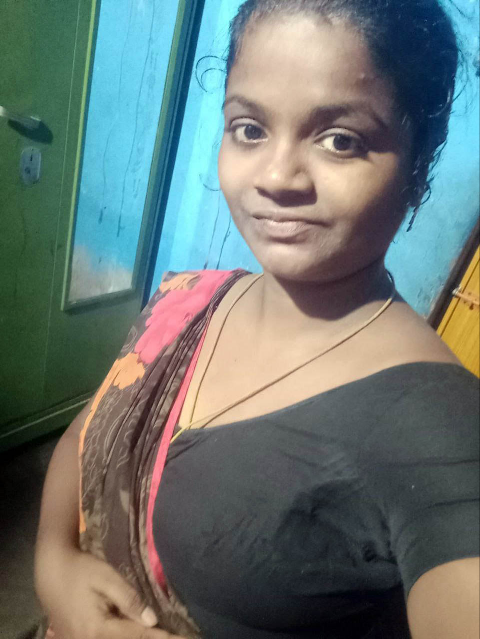 Tamil Chubby Sexy Village Wife Nude Selfie Pics Femalemms