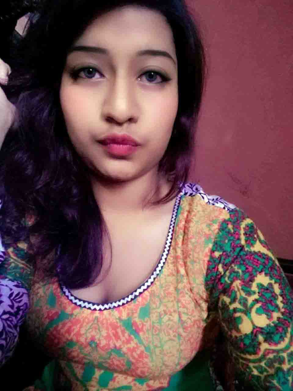 Indian Sexy Teen Clg Girl Boobies Selfie Photos Femalemms 